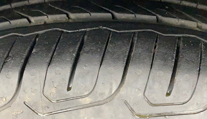 2023 MG ASTOR  SMART BLACK STORM EDITION , Petrol, Manual, 5,000 km, Left Front Tyre Tread