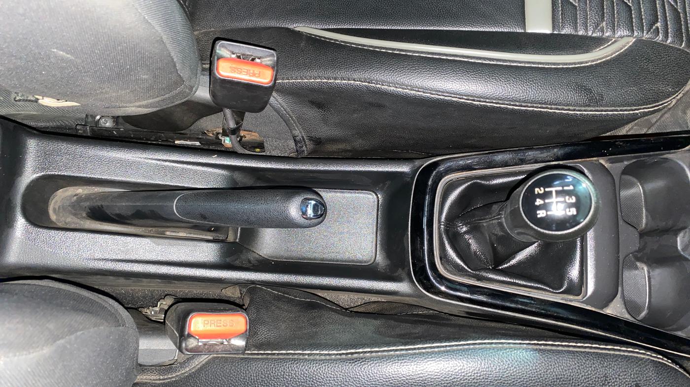 2024 Maruti Swift ZXI PLUS, Petrol, Manual, 30,125 km, Gear Lever