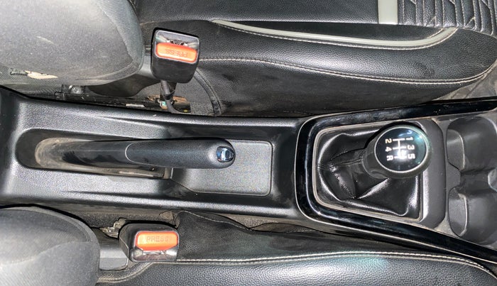 2024 Maruti Swift ZXI PLUS, Petrol, Manual, 30,085 km, Gear Lever