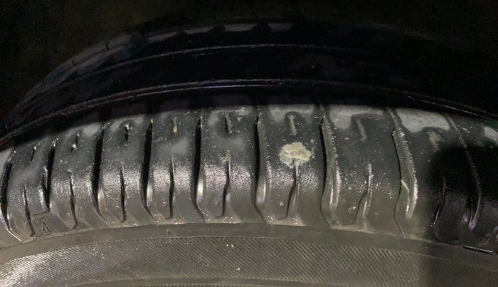 2024 Maruti Swift ZXI PLUS, Petrol, Manual, 30,085 km, Left Front Tyre Tread