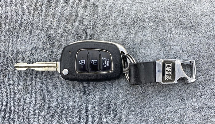 2016 Hyundai Elite i20 SPORTZ 1.2, Petrol, Manual, 59,397 km, Key Close Up