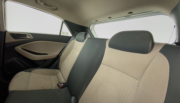 2016 Hyundai Elite i20 SPORTZ 1.2, Petrol, Manual, 59,397 km, Right Side Rear Door Cabin