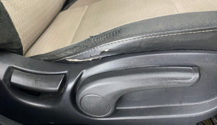 2016 Hyundai Elite i20 SPORTZ 1.2, Petrol, Manual, 59,397 km, Driver Side Adjustment Panel