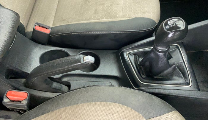 2016 Hyundai Elite i20 SPORTZ 1.2, Petrol, Manual, 59,397 km, Gear Lever