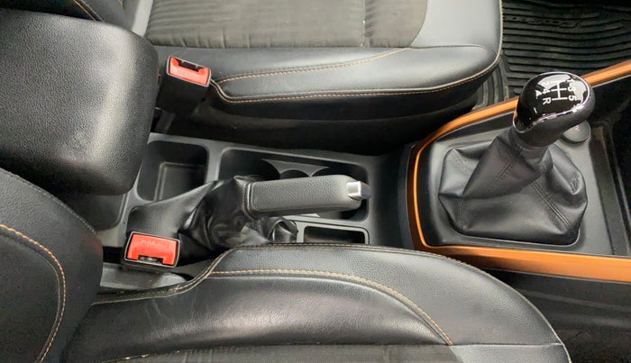 2019 Ford Ecosport TITANIUM 1.5L SPORTS(SUNROOF) DIESEL, Diesel, Manual, 60,466 km, Gear Lever