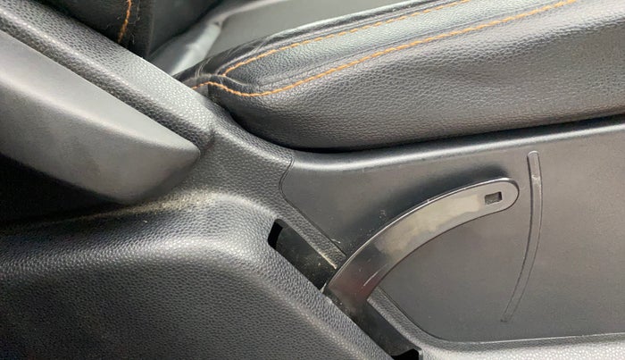 2019 Ford Ecosport TITANIUM 1.5L SPORTS(SUNROOF) DIESEL, Diesel, Manual, 60,466 km, Driver Side Adjustment Panel