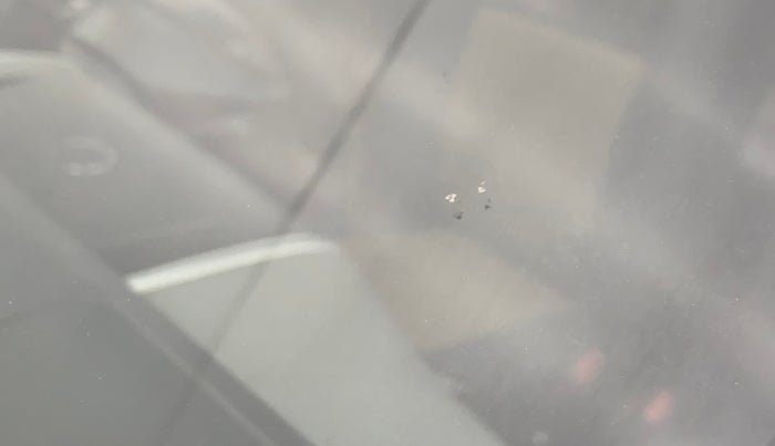 2010 Maruti Wagon R 1.0 VXI, Petrol, Manual, 69,158 km, Front windshield - Minor spot on windshield