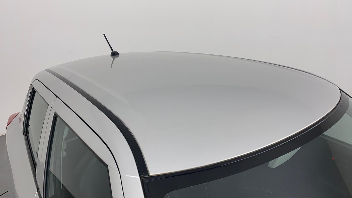 2018 Maruti Swift LXI D, Petrol, Manual, 32,633 km, Roof