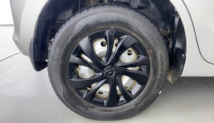 2018 Maruti Swift LXI D, Petrol, Manual, 32,633 km, Right Rear Wheel