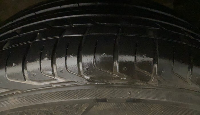 2023 Tata NEXON FEARLESS 1.2 REVOTRON 6 MT DT, Petrol, Manual, 25,308 km, Left Rear Tyre Tread