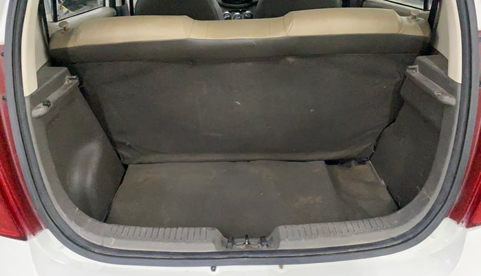 2016 Hyundai i10 SPORTZ 1.1, Petrol, Manual, 63,077 km, Boot Inside