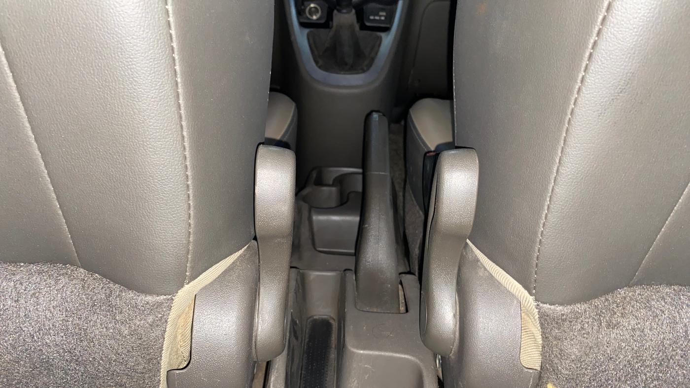 2016 Hyundai i10 SPORTZ 1.1, Petrol, Manual, 63,095 km, Driver Side Adjustment Panel