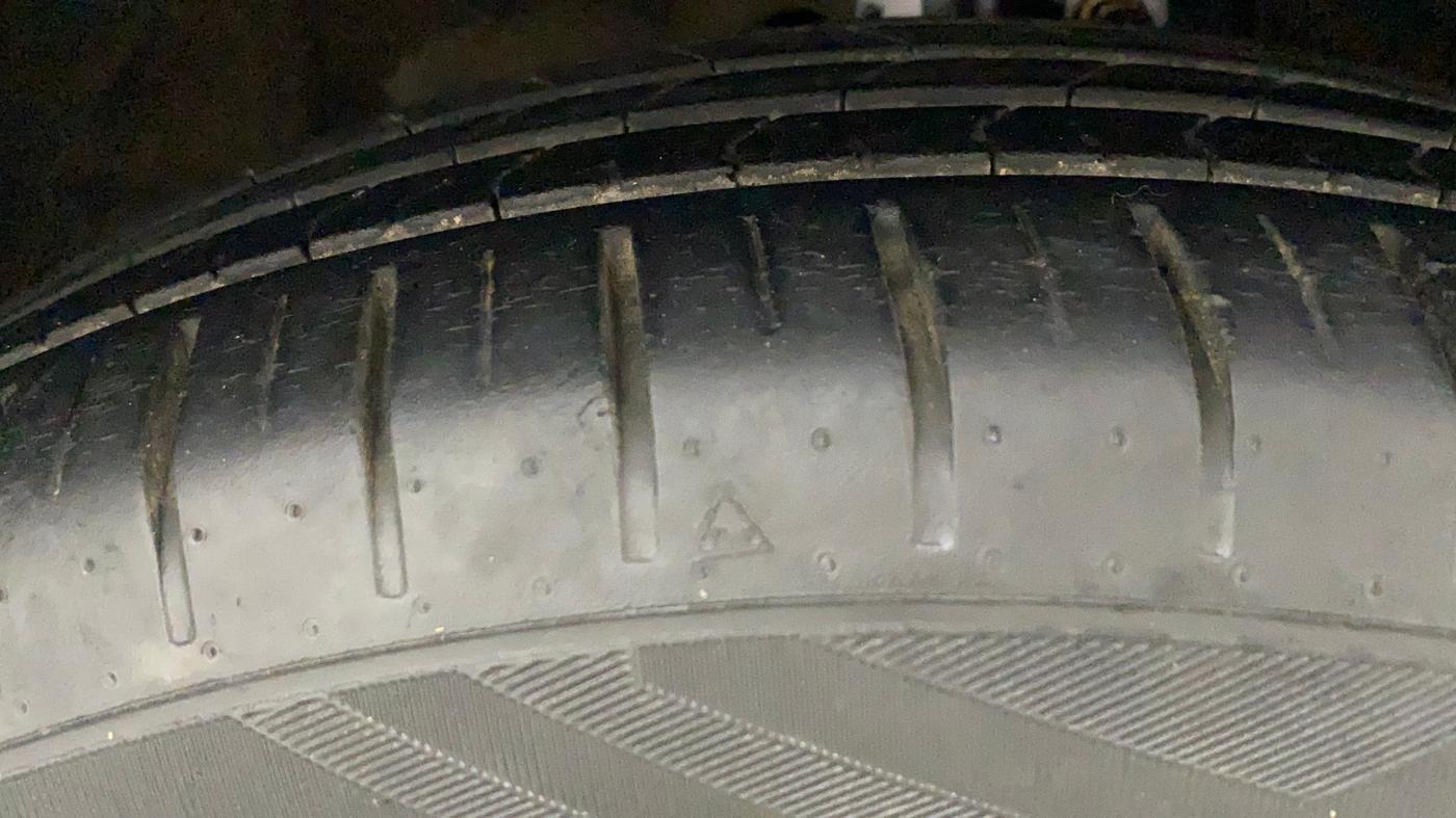 2019 Maruti Baleno ZETA CVT PETROL 1.2, Petrol, Automatic, 15,895 km, Right Front Tyre Tread