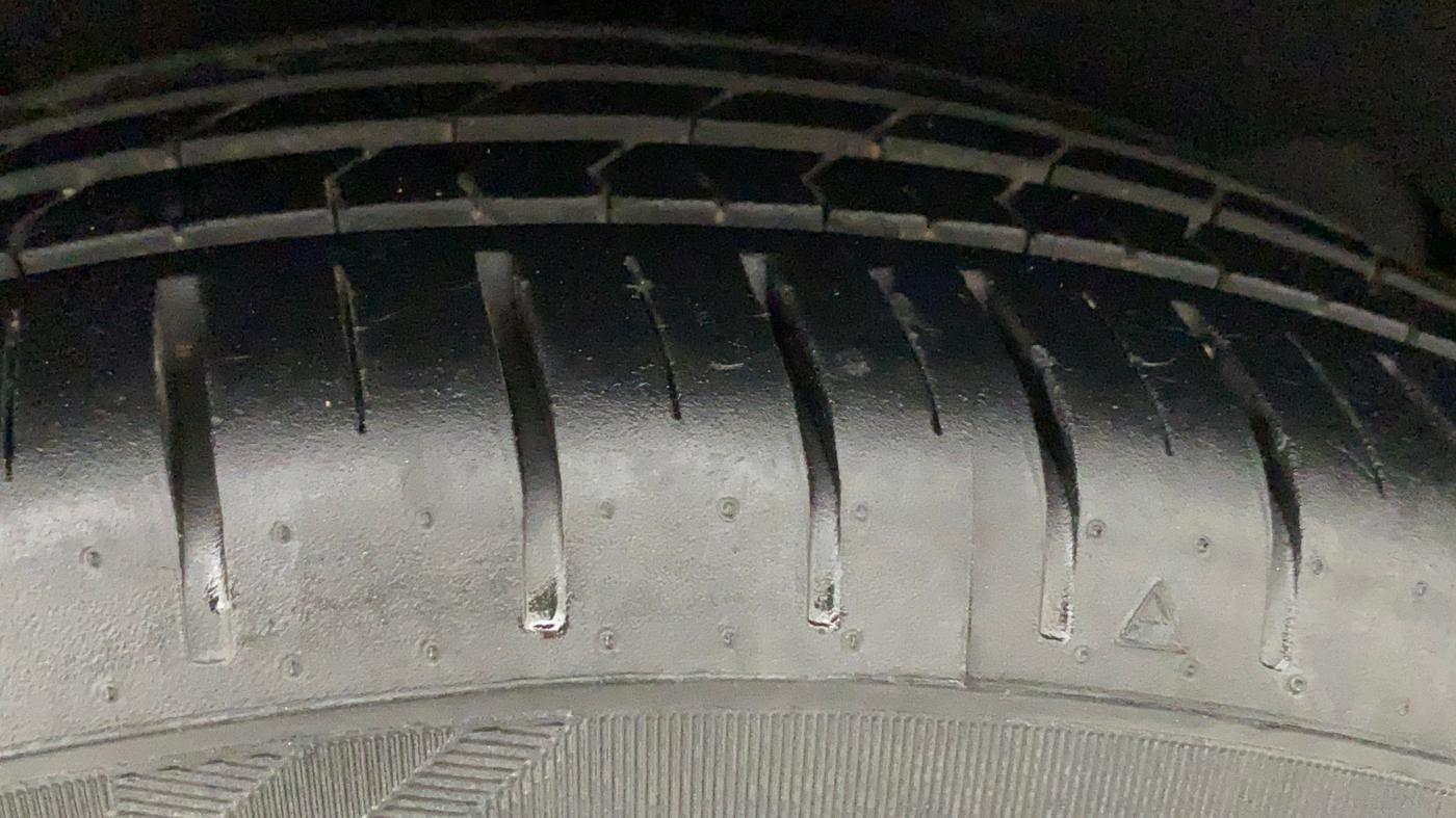 2019 Maruti Baleno ZETA CVT PETROL 1.2, Petrol, Automatic, 15,895 km, Right Rear Tyre Tread