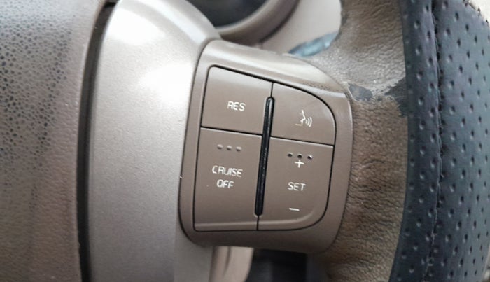2013 Mahindra XUV500 W8, Diesel, Manual, 96,731 km, Adaptive Cruise Control