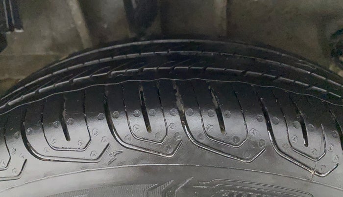 2021 Tata Tiago XT (O) PETROL, Petrol, Manual, 15,838 km, Right Rear Tyre Tread