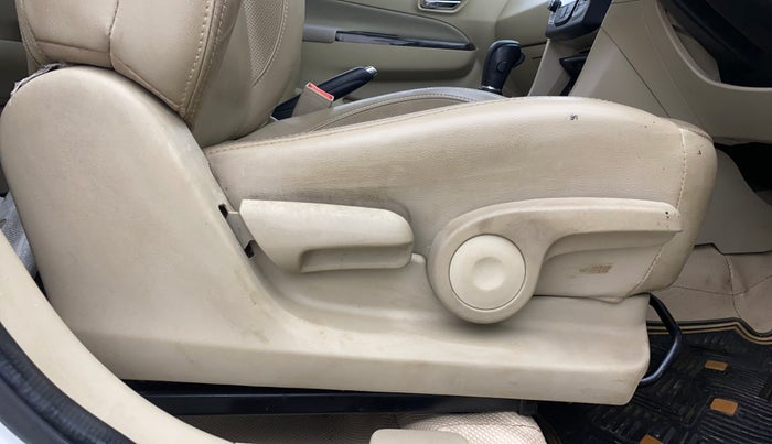 2017 Maruti Ciaz ALPHA  AT 1.4  PETROL, Petrol, Automatic, 32,526 km, Driver Side Adjustment Panel