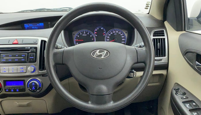 2013 Hyundai i20 MAGNA (O) 1.2, Petrol, Manual, 48,911 km, Steering Wheel Close Up