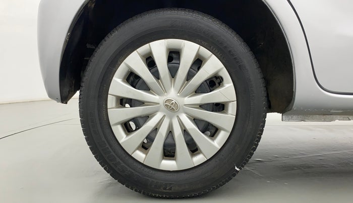 2011 Toyota Etios Liva G, Petrol, Manual, 12,046 km, Right Rear Wheel