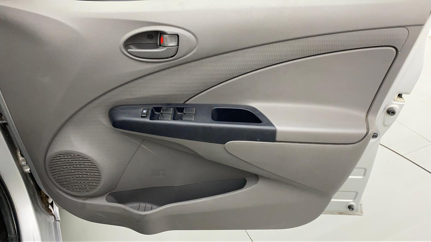 2011 Toyota Etios Liva G, Petrol, Manual, 12,046 km, Driver Side Door Panels Control