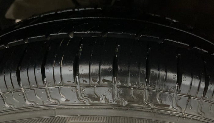 2019 Maruti Dzire VXI, Petrol, Manual, 46,975 km, Left Front Tyre Tread