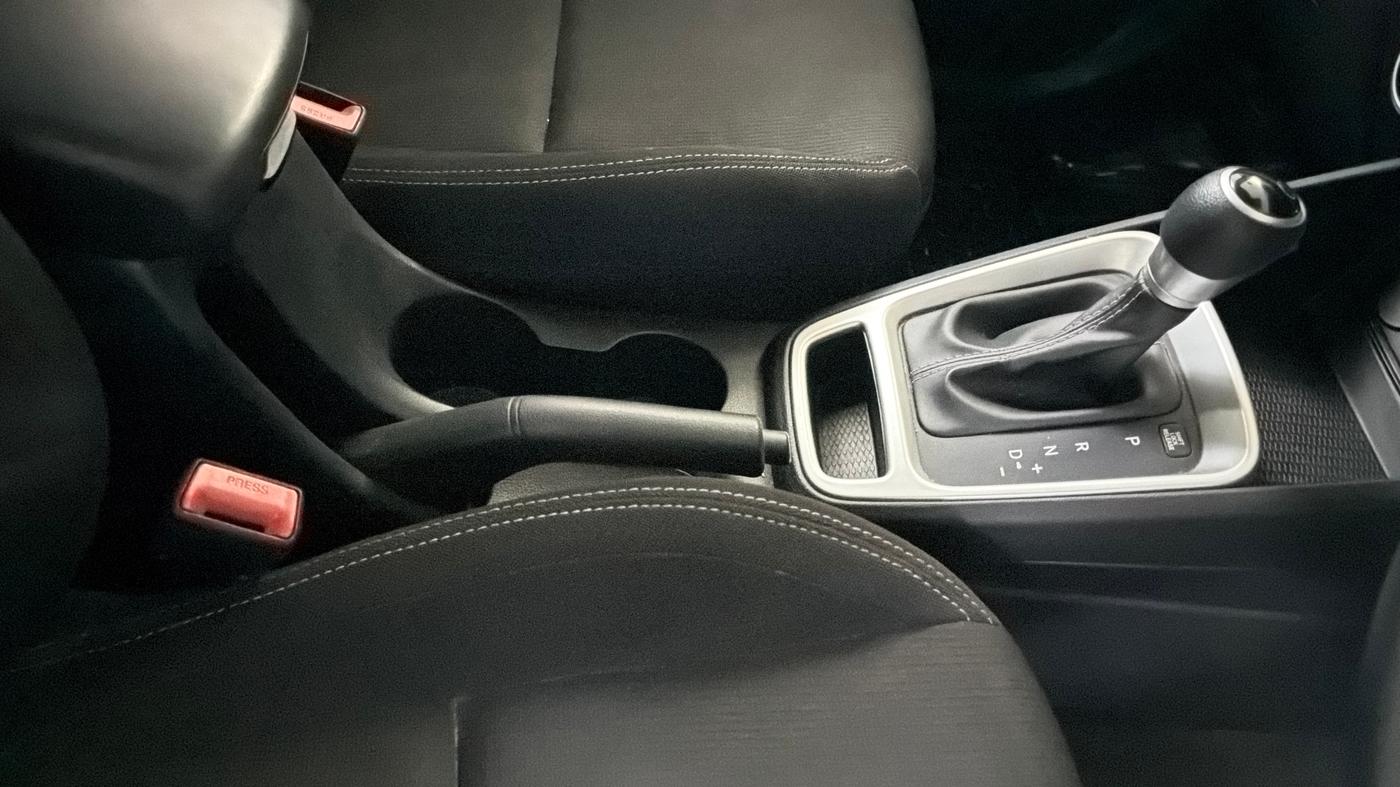 2020 Hyundai VENUE S 1.0 TURBO DCT, Petrol, Automatic, 40,100 km, Gear Lever