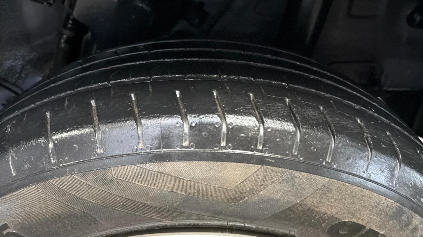 2020 Hyundai VENUE S 1.0 TURBO DCT, Petrol, Automatic, 40,100 km, Left Rear Tyre Tread