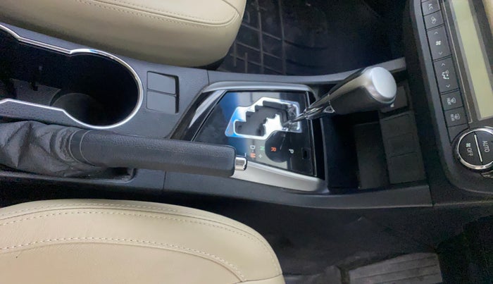 2016 Toyota Corolla Altis VL CVT PETROL, Petrol, Automatic, 27,665 km, Gear Lever