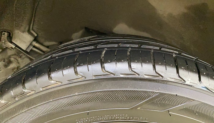 2016 Toyota Corolla Altis VL CVT PETROL, Petrol, Automatic, 27,665 km, Left Rear Tyre Tread