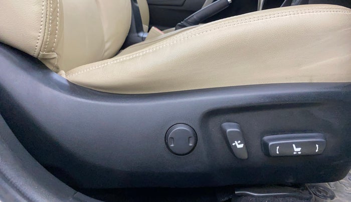 2016 Toyota Corolla Altis VL CVT PETROL, Petrol, Automatic, 27,665 km, Driver Side Adjustment Panel