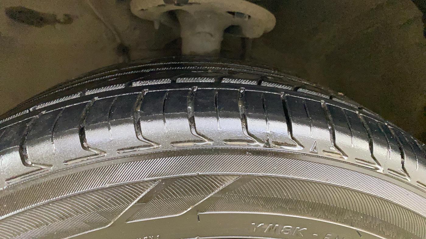 2016 Toyota Corolla Altis VL CVT PETROL, Petrol, Automatic, 27,665 km, Left Front Tyre Tread
