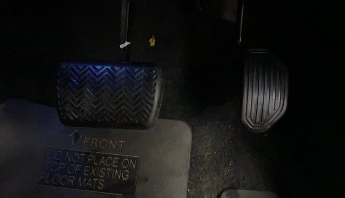 2016 Toyota Corolla Altis VL CVT PETROL, Petrol, Automatic, 27,665 km, Pedals