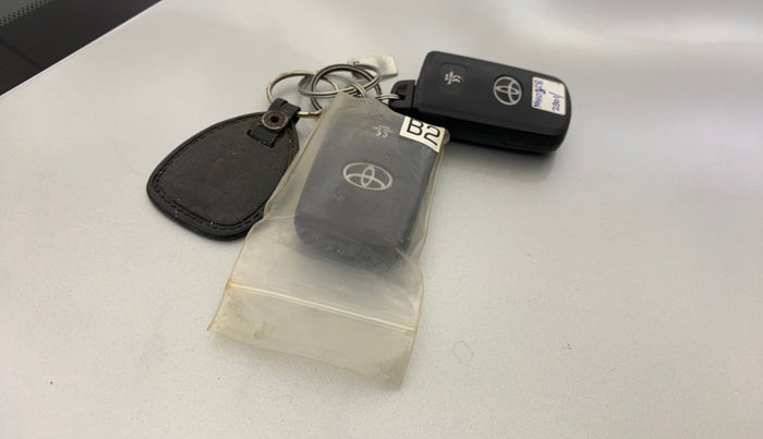 2016 Toyota Corolla Altis VL CVT PETROL, Petrol, Automatic, 27,665 km, Key Close Up