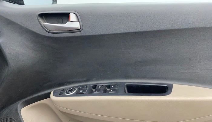 2015 Hyundai Grand i10 SPORTZ 1.2 KAPPA VTVT, Petrol, Manual, 52,995 km, Driver Side Door Panels Control