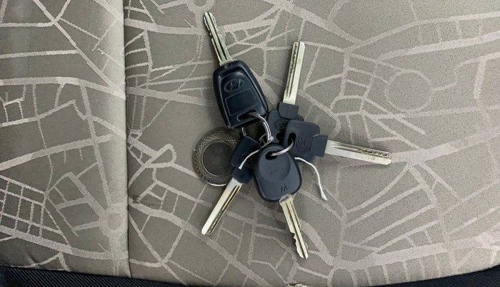 2015 Hyundai Grand i10 SPORTZ 1.2 KAPPA VTVT, Petrol, Manual, 52,995 km, Key Close Up