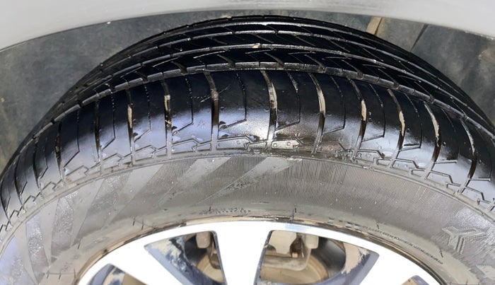 2018 Maruti S Cross ALPHA 1.3, Diesel, Manual, 94,576 km, Left Rear Tyre Tread