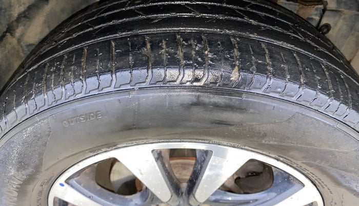 2018 Maruti S Cross ALPHA 1.3, Diesel, Manual, 94,576 km, Right Front Tyre Tread