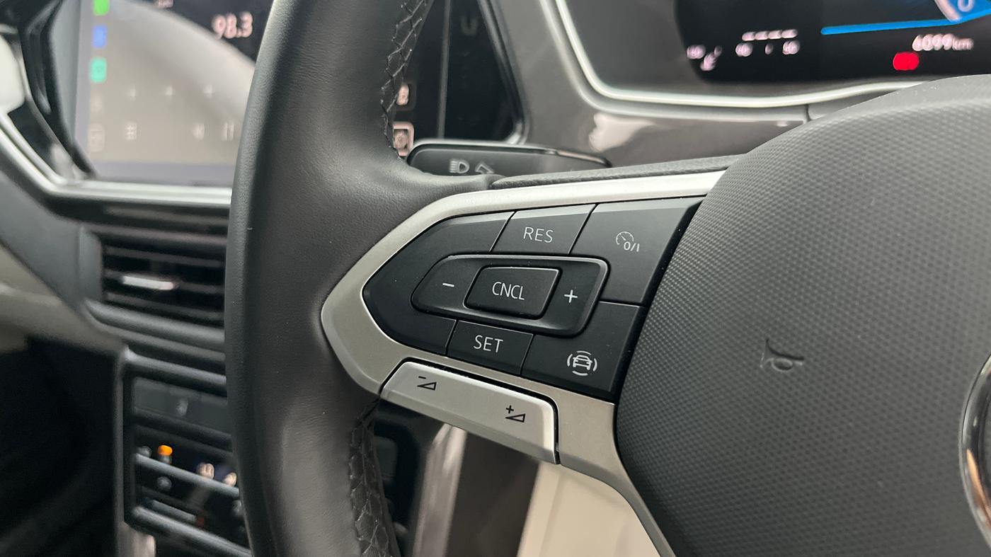 2025 Volkswagen TAIGUN TOPLINE 1.0 TSI MT, Petrol, Manual, 6,099 km, Adaptive Cruise Control