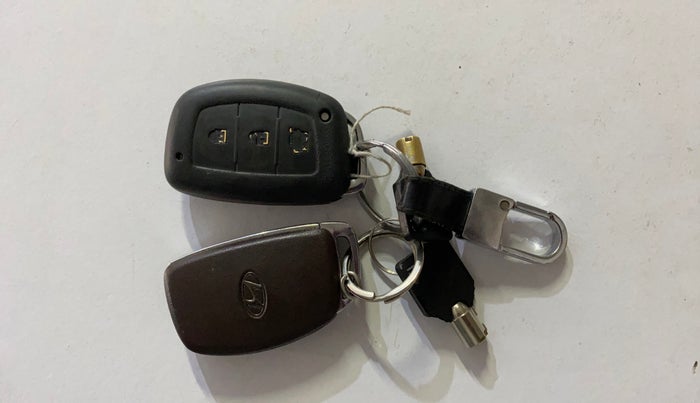 2016 Hyundai Creta SX PLUS 1.6 PETROL, Petrol, Manual, 35,310 km, Key Close Up