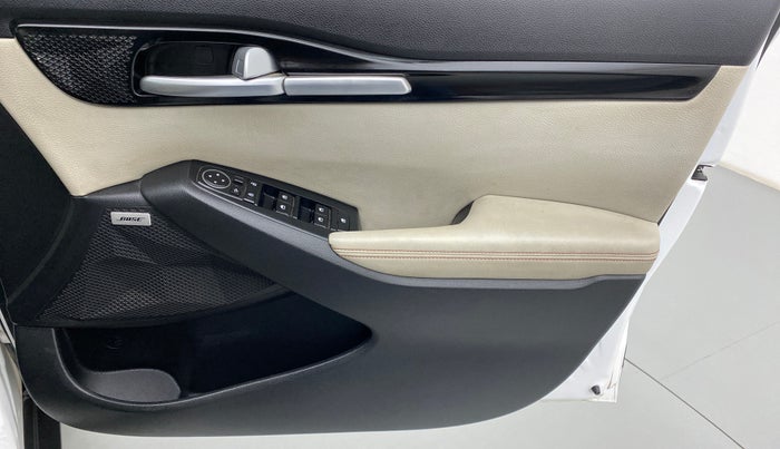 2020 KIA SELTOS 1.4 GTX+ TURBO GDI PETROL AT, Petrol, Automatic, 29,047 km, Driver Side Door Panels Control