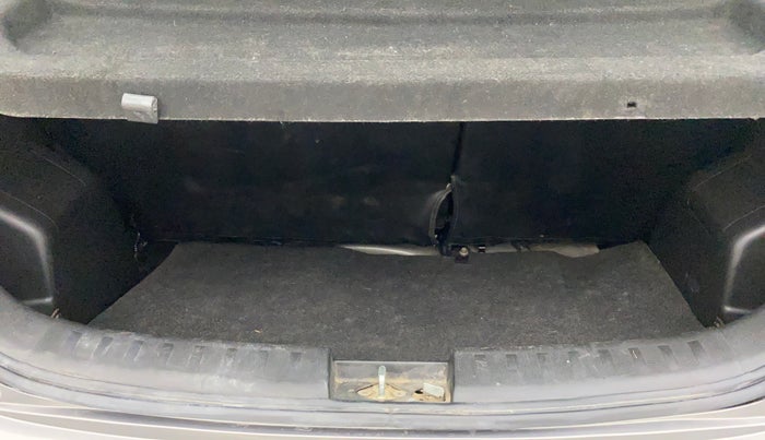 2017 Maruti Swift LXI (O), Petrol, Manual, 45,568 km, Boot Inside
