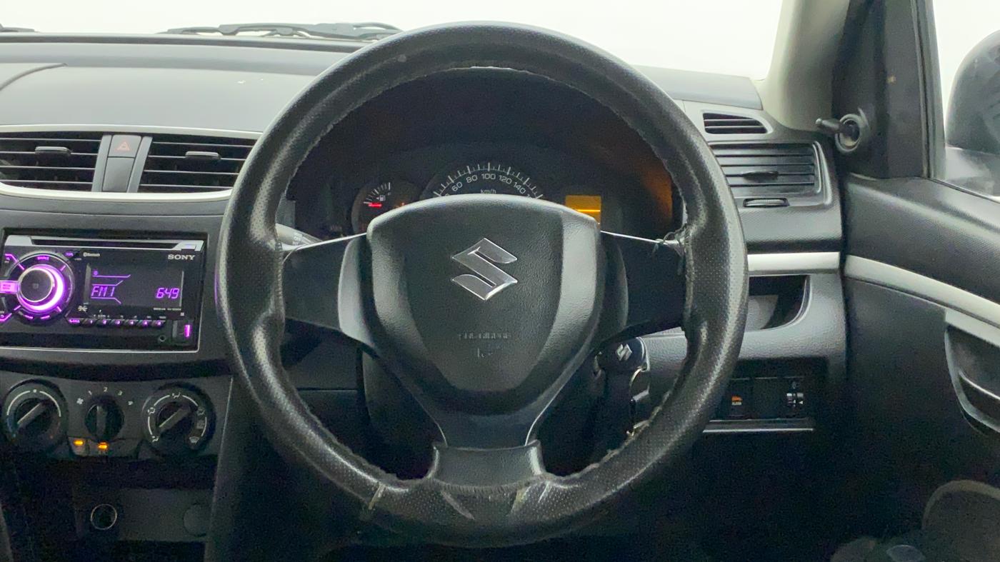 2017 Maruti Swift LXI (O), Petrol, Manual, 45,568 km, Steering Wheel Close Up