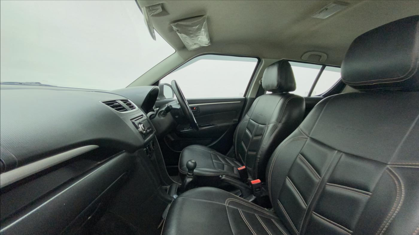2017 Maruti Swift LXI (O), Petrol, Manual, 45,568 km, Right Side Front Door Cabin