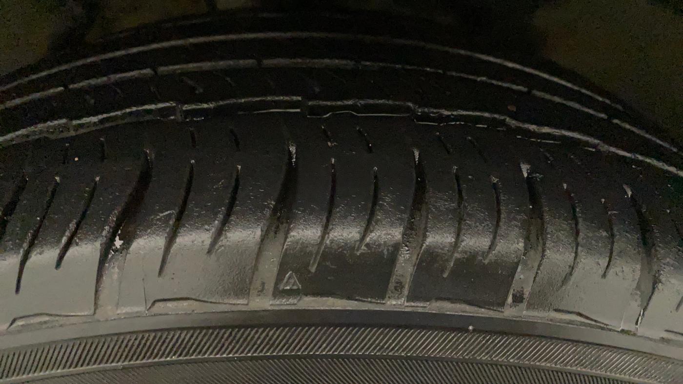2017 Hyundai Tucson 2WD AT GL PETROL , Petrol, Automatic, 64,279 km, Left Rear Tyre Tread