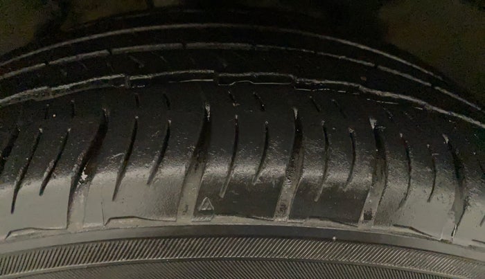 2017 Hyundai Tucson 2WD AT GL PETROL , Petrol, Automatic, 64,279 km, Left Rear Tyre Tread