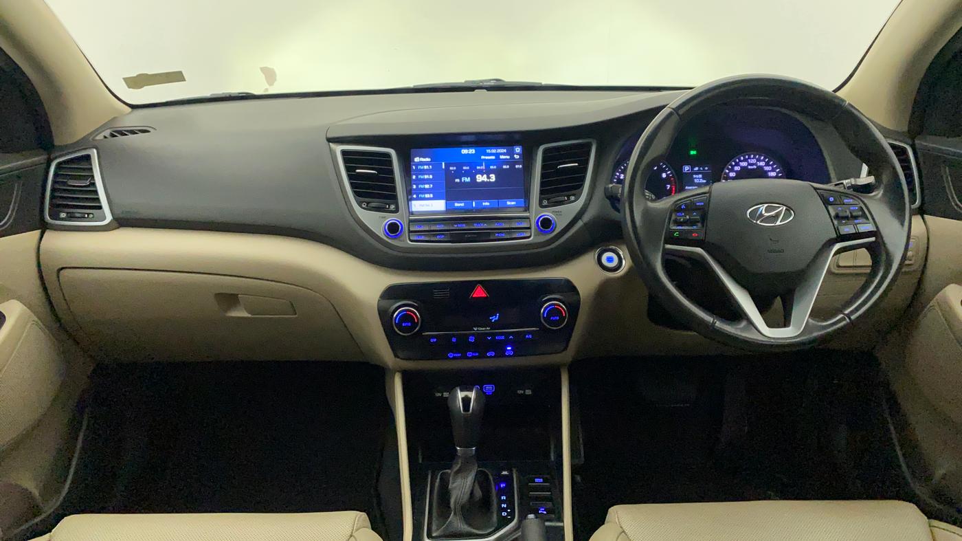 2017 Hyundai Tucson 2WD AT GL PETROL , Petrol, Automatic, 64,279 km, Dashboard