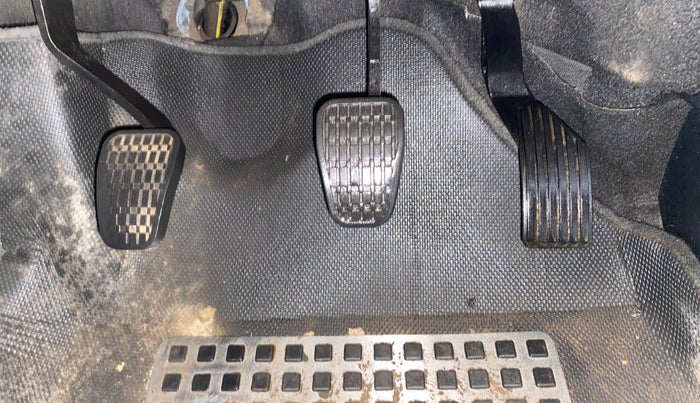 2018 Tata NEXON XT PETROL, Petrol, Manual, 49,920 km, Pedals