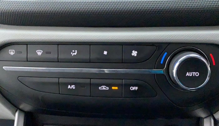 2020 Tata ALTROZ XZ 1.2, Petrol, Manual, 17,807 km, Automatic Climate Control