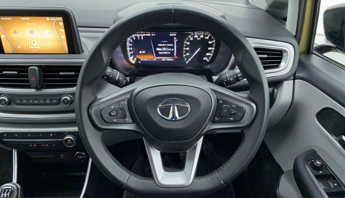 2020 Tata ALTROZ XZ 1.2, Petrol, Manual, 17,807 km, Steering Wheel Close Up