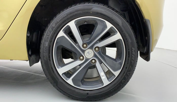 2020 Tata ALTROZ XZ 1.2, Petrol, Manual, 17,807 km, Left Rear Wheel